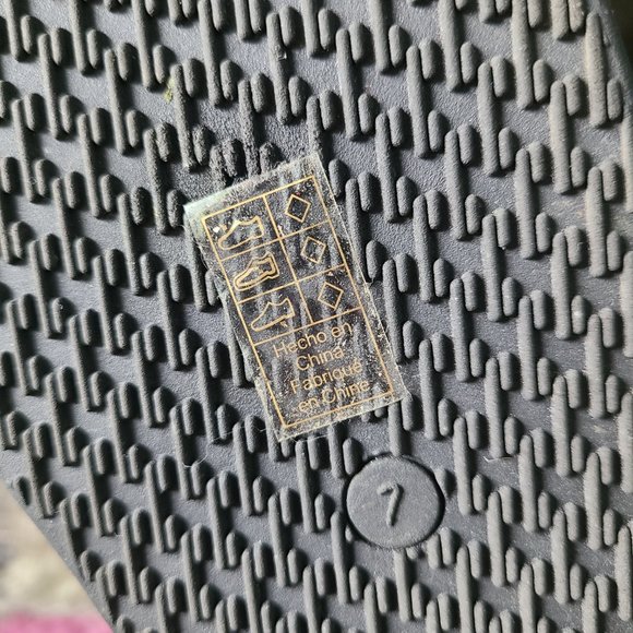 Circus NY women's sandles. New like condition. - Picture 4 of 4